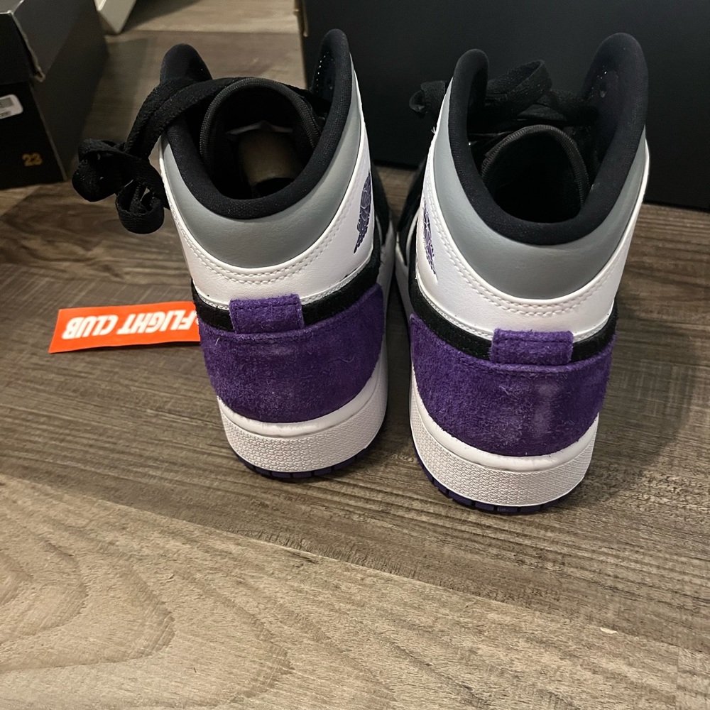 Jordan 1 Mid - Picture 4 of 4